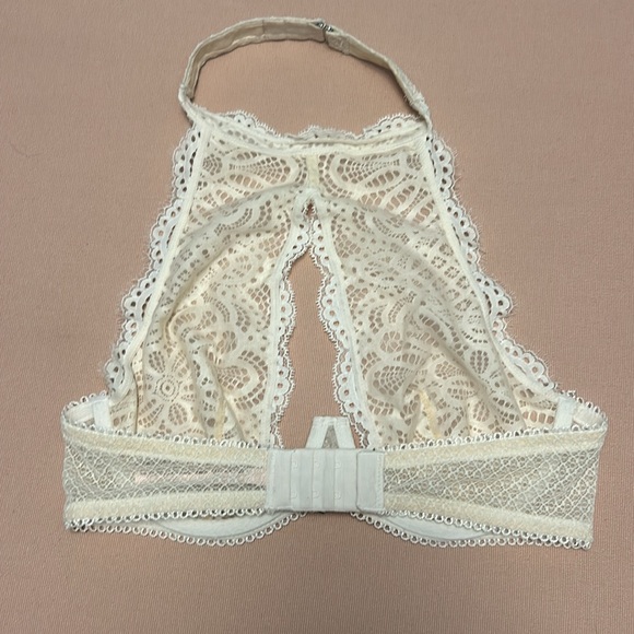 NWT Victoria’s Secret Dream Angels Cream Lace Unlined Demi Push-Up Halter Bra - Picture 3 of 6